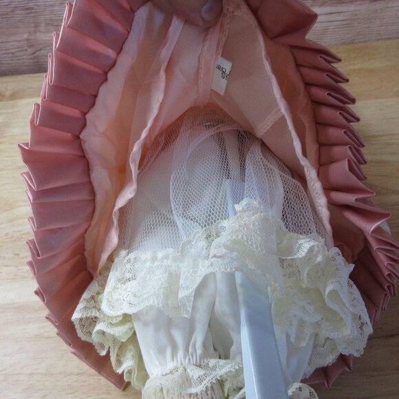 1998 Collectible Porcelain Doll Pink Dress Hat Roses William Tung 16" Tuss Inc. - Picture 7 of 8